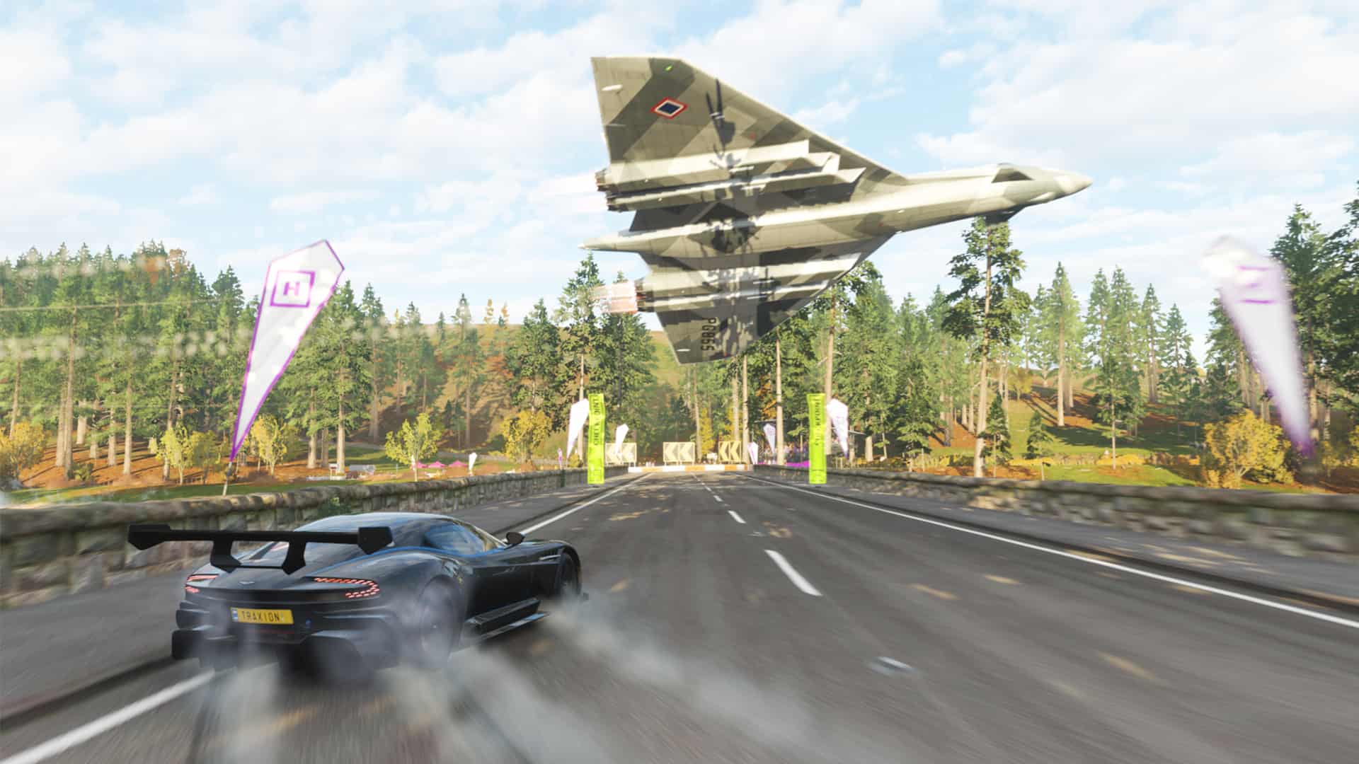 Racing a Freight Train In Forza Horizon 3