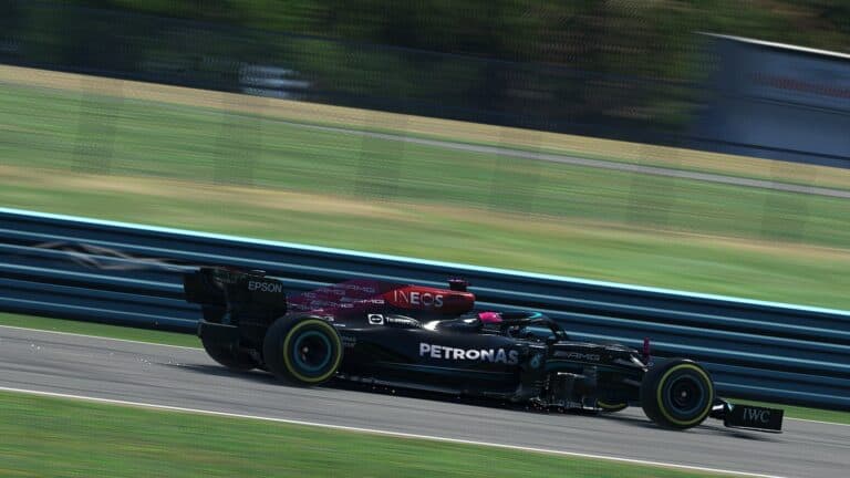 Hands on: First impressions of iRacing's Mercedes-AMG F1 W12 E Performance
