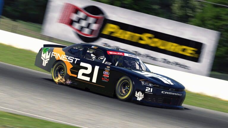 eNASCAR International: Alon Day dominates at Mosport