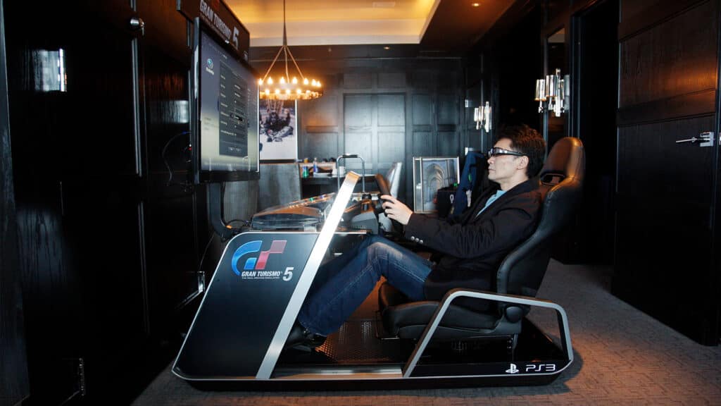 Kazunori Yamauchi plays Gran Turismo 5 in 3D