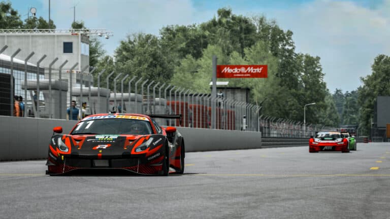 Siggy takes command of DTM Esports Championship despite Sprint spin