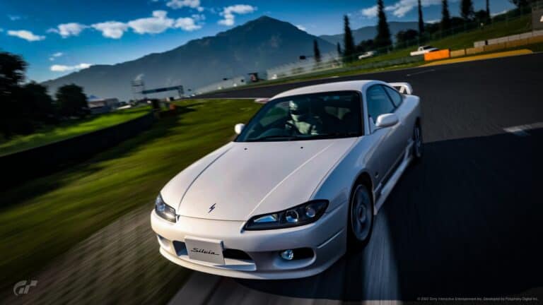 Gran Turismo™ 7, Autodrome Lago Maggiore, Nissan Silvia Nissan Silvia spec-R-Aero (S15) ‘02