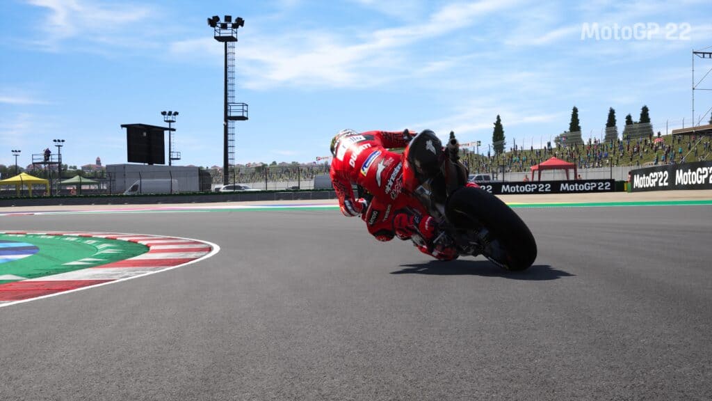 How to brake in the MotoGP 22 game