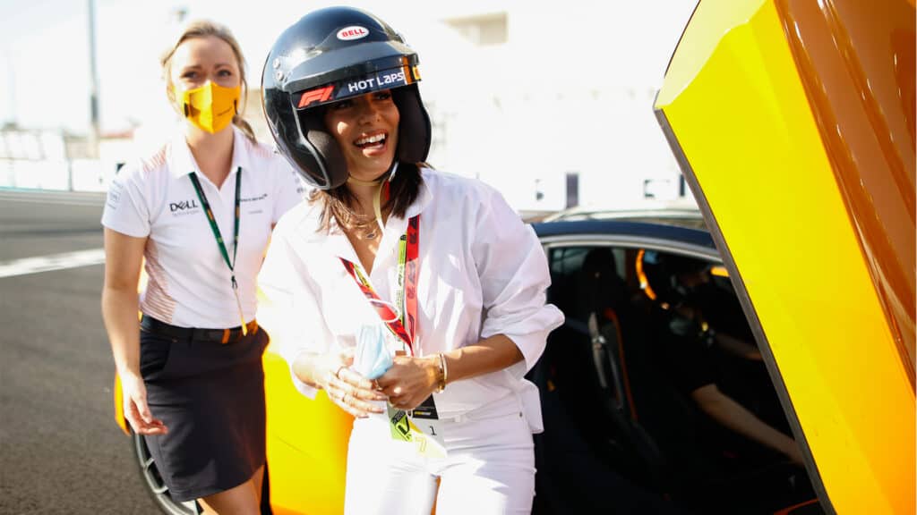 Eva Longoria receives a F1 Hot Laps experience at the 2021 Abu Dhabi GP - Andy Hone, Motorsport Images