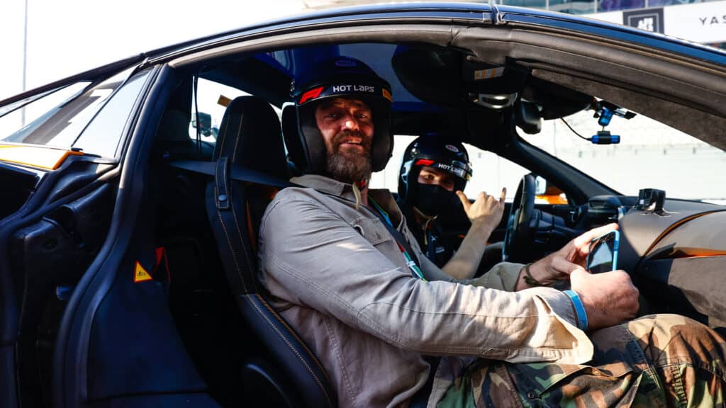 Gerard Butler receives an F1 Hot Laps experience at the 2021 Abu Dhabi GP - Andy Hone, Motorsport Images
