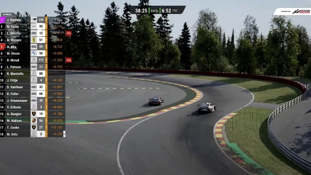 Alex Aka and Max Hesse battle, GT Pro Series Spa 2022