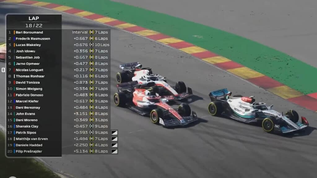Nicolas Longuet and Jarno Opmeer battle, F1 Esports Series Pro Spa 2022