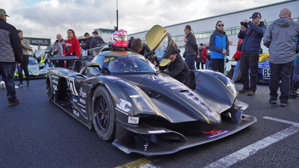 Praga R1, Jimmy Broadbent and Gordie Mutch