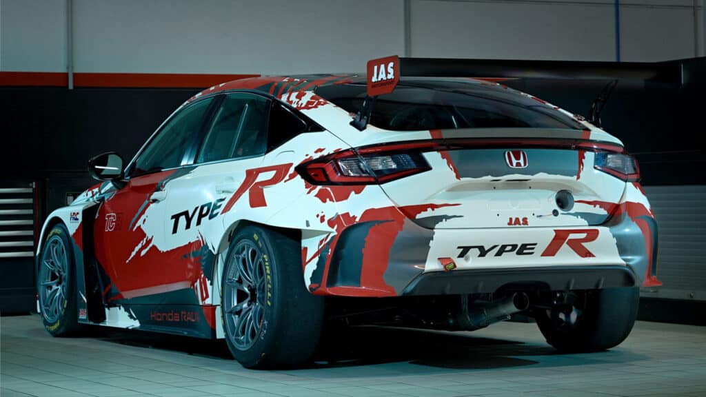 Cube controlla l'assemblaggio del volante della campagna Honda TCR 2023