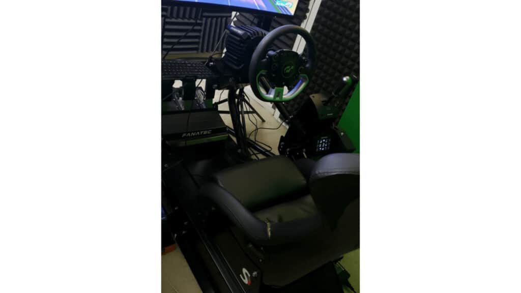 TYRANNOCYRUSREX sim racing set-up