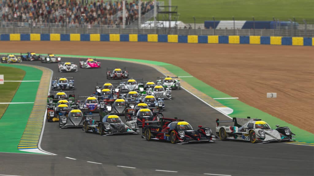 24 Hours of Le Mans Virtual red by the sharing IP | Traxion