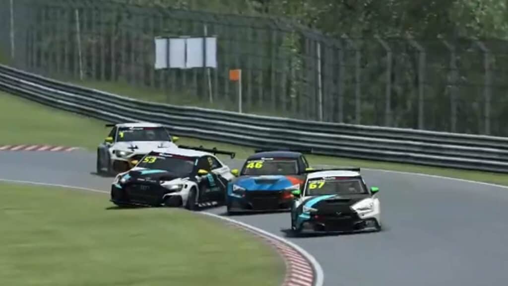 Gianmarco Fiduci and Tim Jarschel make contact, Esports WTCR 2023