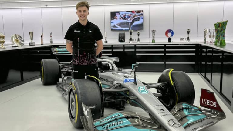 James Baldwin leaves Veloce, exclusive to AMG Petronas Esports in 2023
