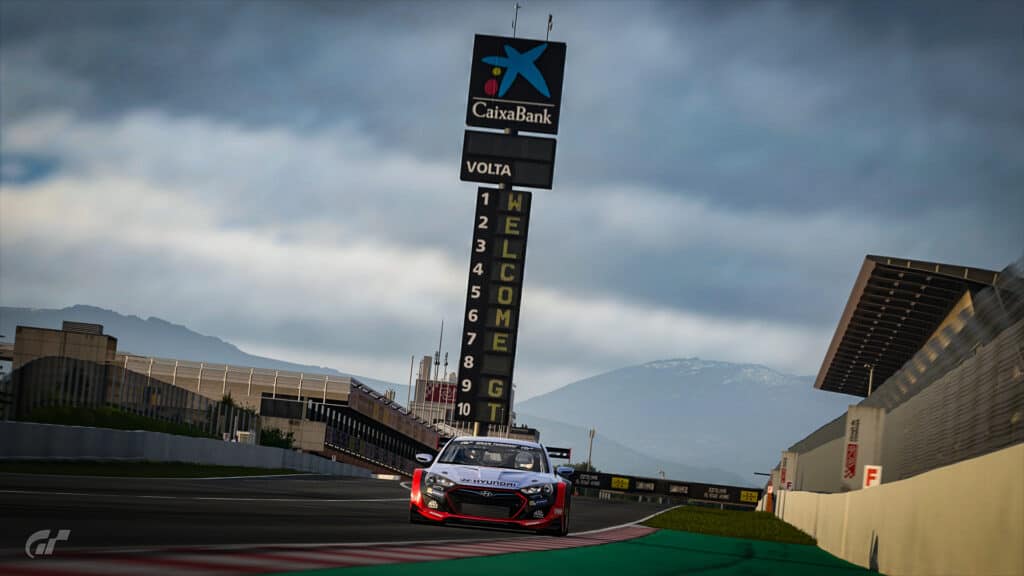 Gran Turismo 7, Barcelona no chicane, Hyundai Genesis Gr.3