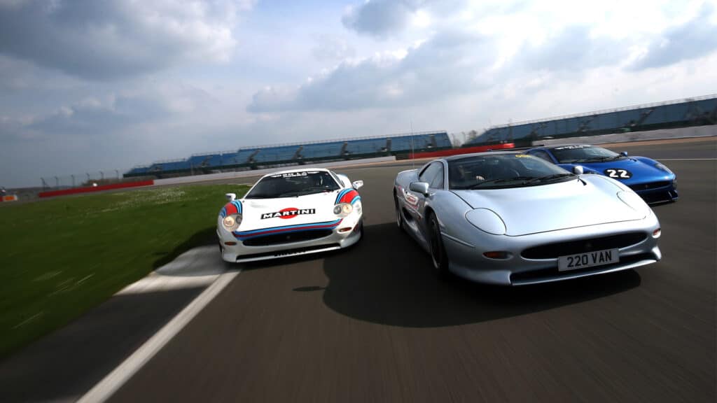 Gran Turismo 7's Update 1.32 Adds Jaguar XJ220, Mercedes-AMG GT3
