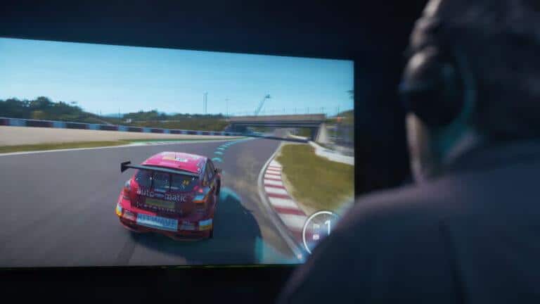The new Forza Motorsport will feature blind driving assists