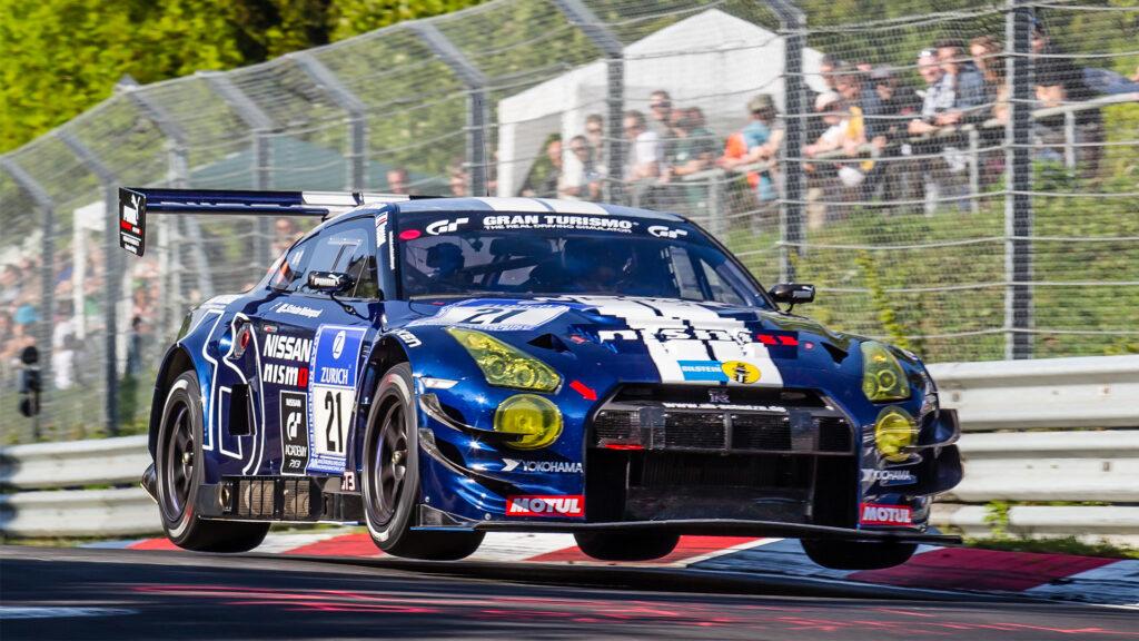 Jordan Tresson's car in the 2015  24 Hours of Nürburgring