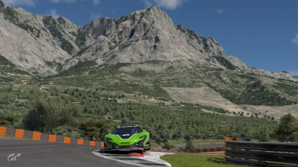 Gran Turismo 7 McLaren 650S Gr4