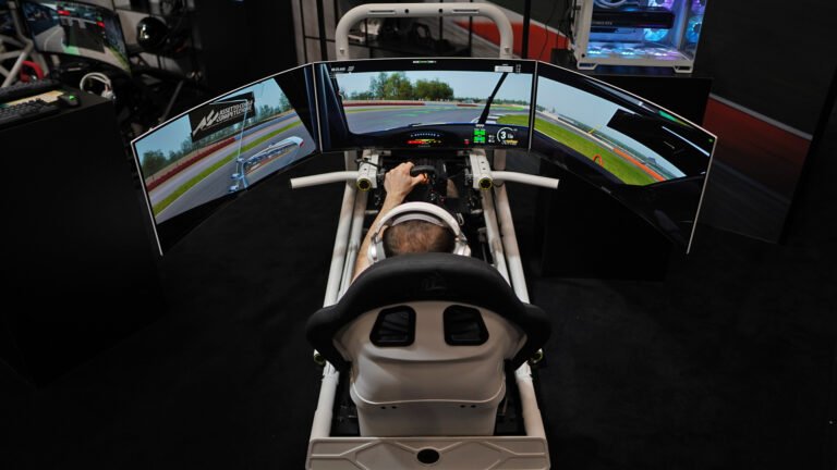 Hands-on, Corsair's debut sim racing cockpit - Rock solid