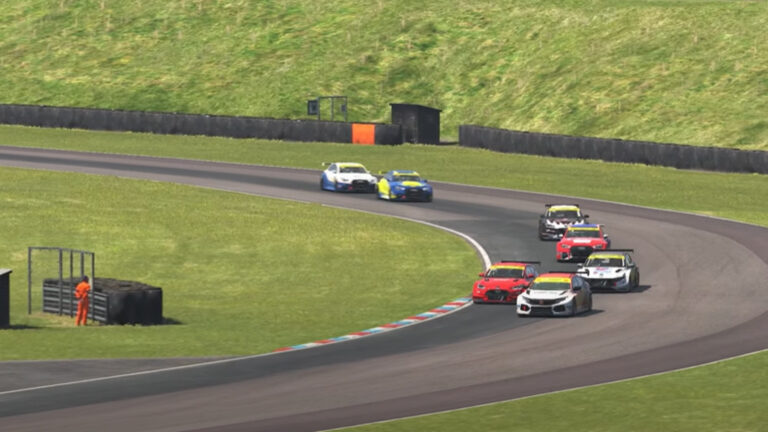 Thruxton TCR iRacing