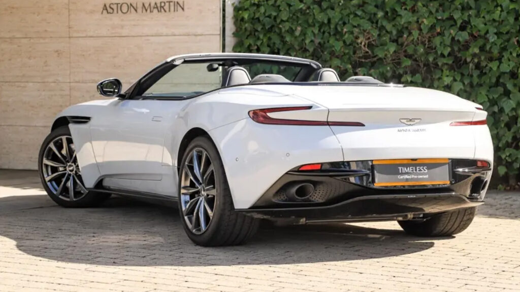 Aston Martin DB11 Volante