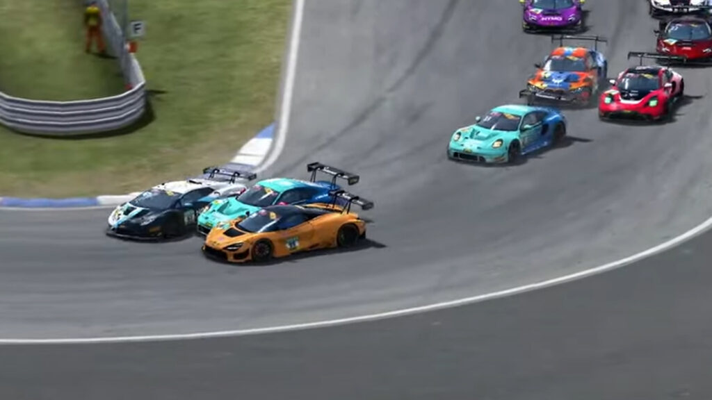 DTM Esports 2025 finale race 2 start
