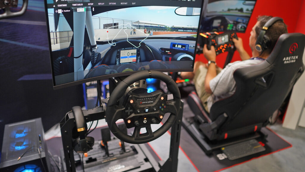 Asetek Racing Initium Xbox Gamescom 2025