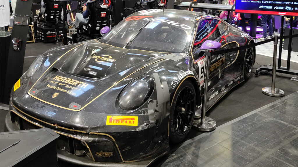 RaceRoom SimRacing Expo