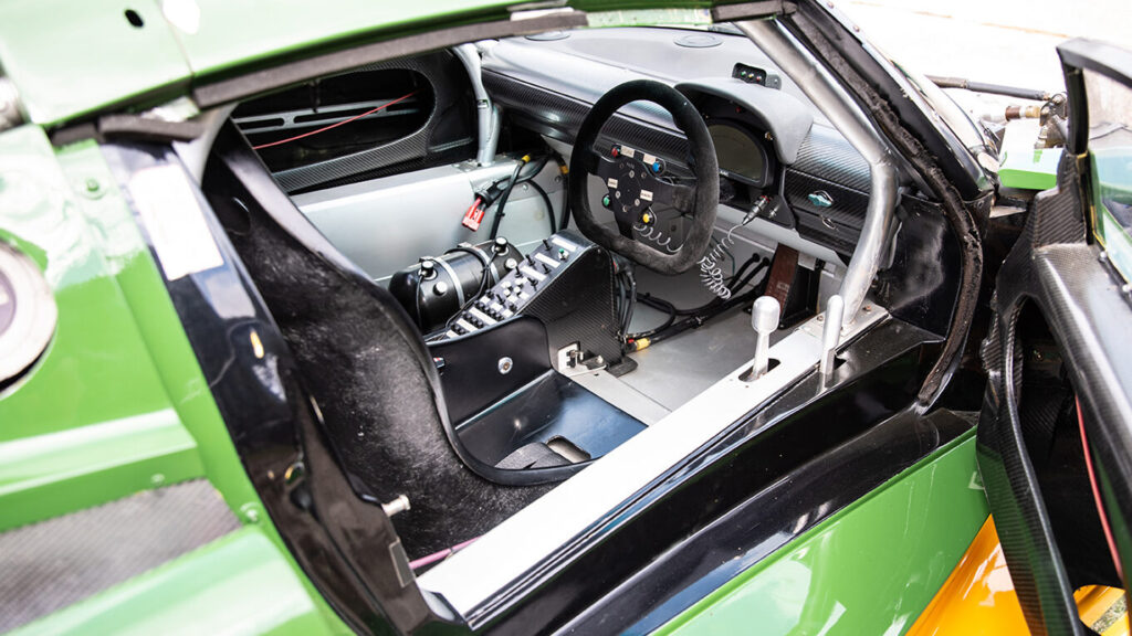Lotus Elise GT1 interior