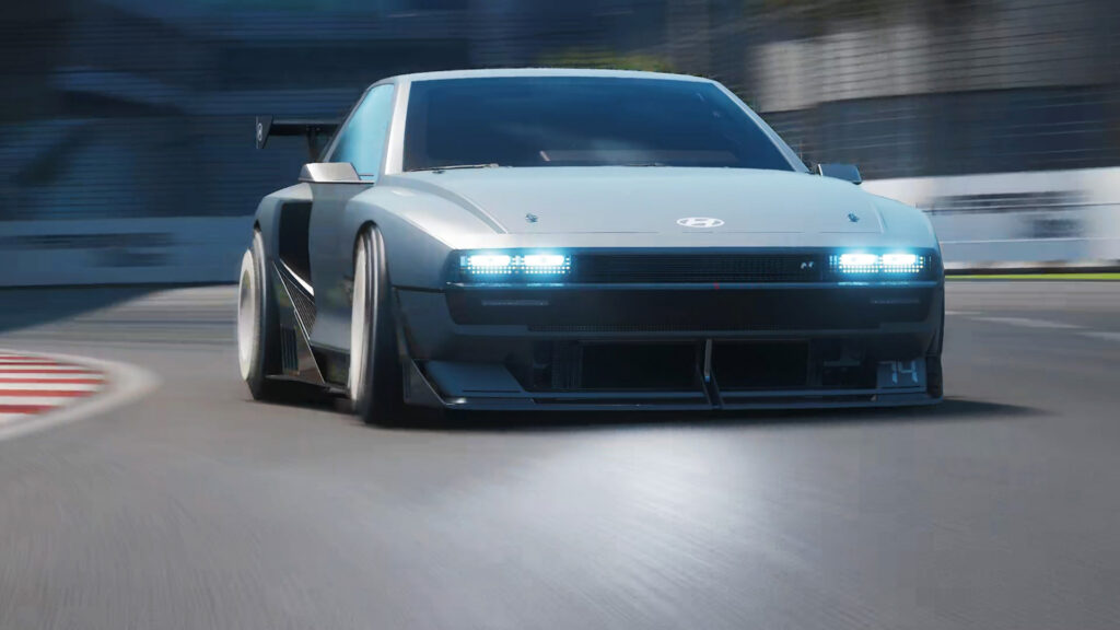 This is the Hyundai N Vision 74 in Rennsport