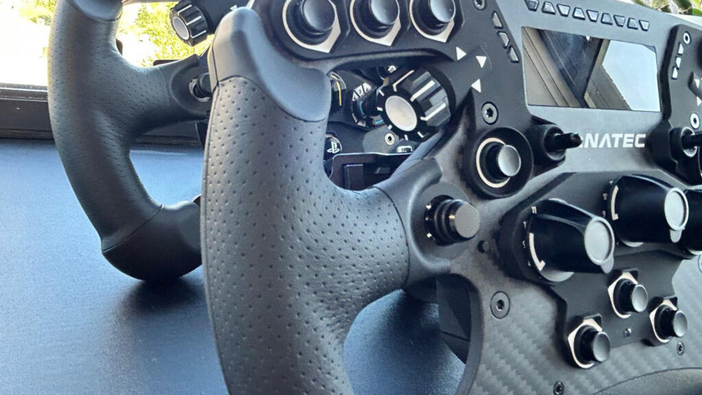 Fanatec ClubSport Formula V3 wheel review Justifiably safe 03