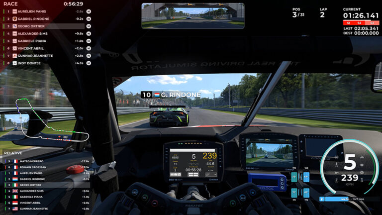 RaceRoom redesigns its HUD, expands multiplayer grids