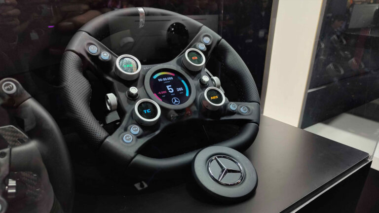 Moza takes the wraps off new licensed Porsche, Mercedes-AMG and Ford steering wheels at Gamescom