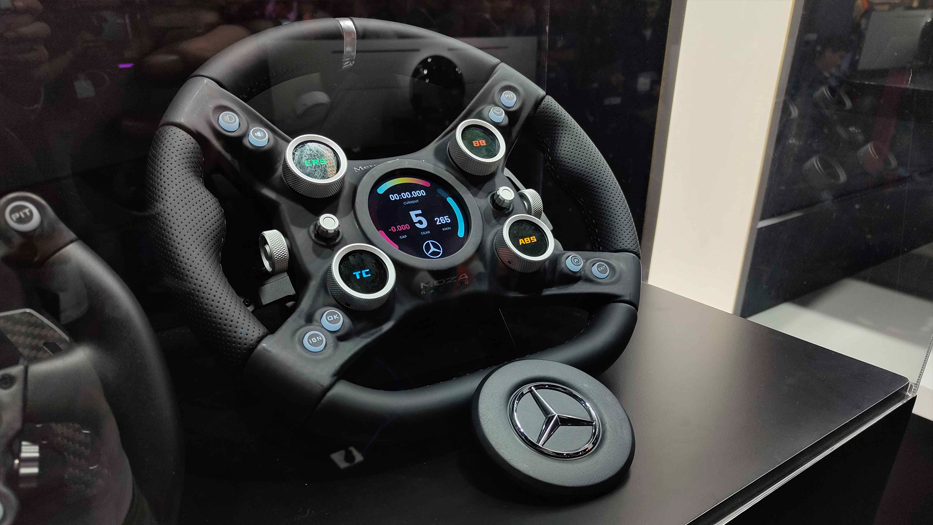 Moza takes the wraps off new licensed Porsche, Mercedes-AMG and Ford steering wheels at Gamescom